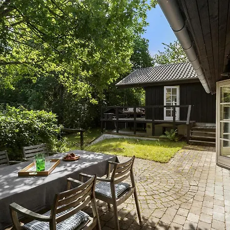 Stunning In With Wifi Holiday home Allingabro